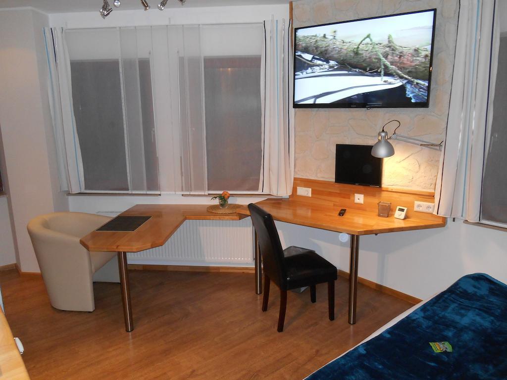 Warum Ins Hotel Neckarsulm Exterior photo